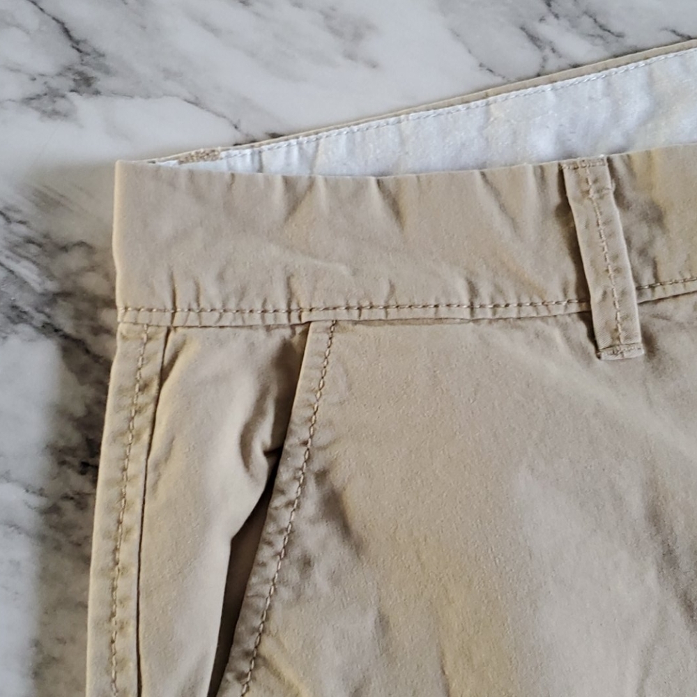 Old Navy twill shorts size 12 - Picture 2 of 9